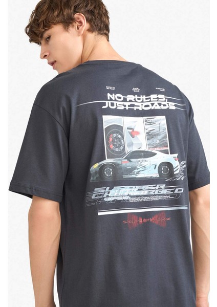 Boxy Fit Bisiklet Yaka Sırt Baskılı Kısa Kollu Tişört G0011AX25HS