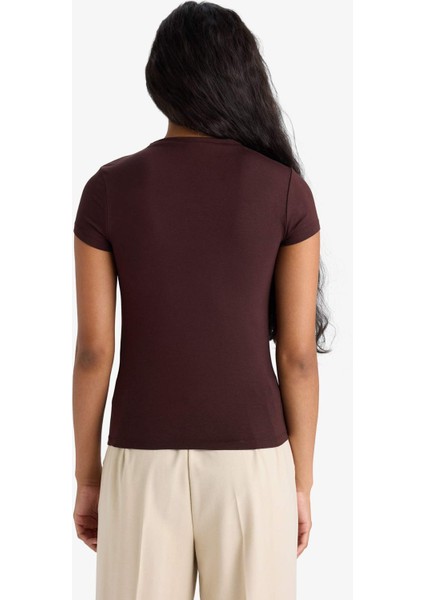 Slim Fit Dar Kesim Yarım Balıkçı Yaka Kısa Kollu Tişört E5906AX25AU