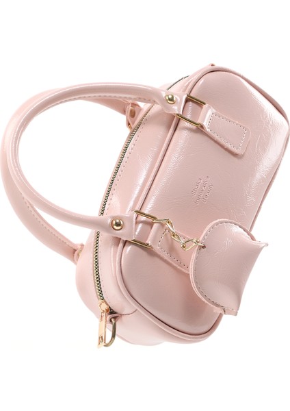 Şeker Pembesi SHK207 Suni Deri Charm Detaylı Fermuarlı Ayarlanabilir Askılı El, Kol ve Omuz Çantası U:14 E:24 G:8 cm
