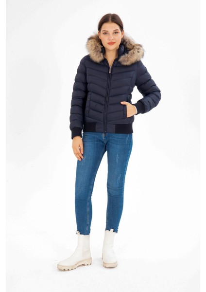 KADIN KISA ÇIKARILABİLİR KÜRK KAPŞONLU DOLGULU SU İTİCİ ŞİŞME MONT 8637