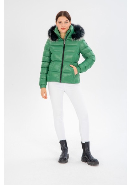 Kadın Kısa Çıkarılabilir Kürk Kapşonlu Dolgulu Şişme Mont 8347