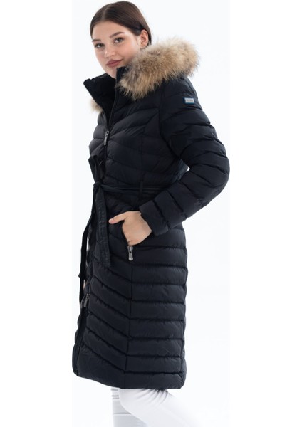 Kadın Siyah Uzun Çıkarılabilir Kürk Kapüşonlu Dolgulu Bel Kemerli Su Itici Şişme Mont 8529 fiyatları