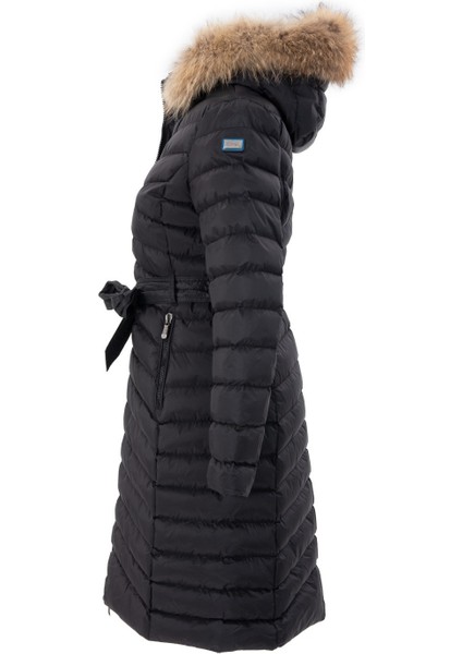 Kadın Siyah Uzun Çıkarılabilir Kürk Kapüşonlu Dolgulu Bel Kemerli Su Itici Şişme Mont 8529