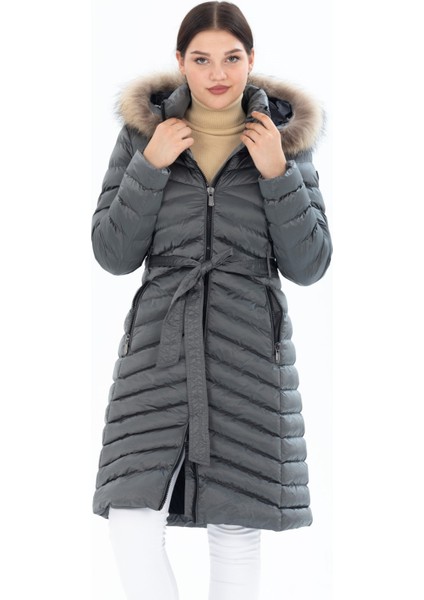 Kadın Gri Uzun Çıkarılabilir Kürk Kapüşonlu Dolgulu Bel Kemerli Su Itici Şişme Mont 8529