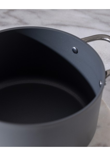 Titanium Profesional Derin Tencere - Antrasit - 22 cm fırsatları