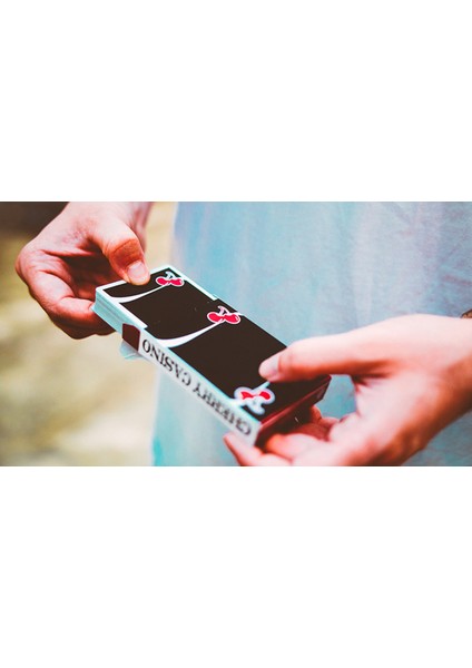 Cherry Casin (Black Hawk) Oyun Kartları fırsatları