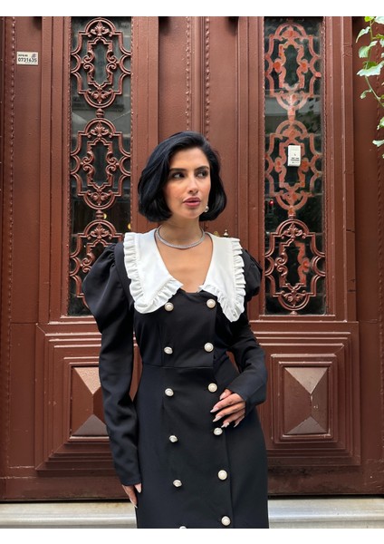 Düğme Detaylı Fırfır Yaka Elbise