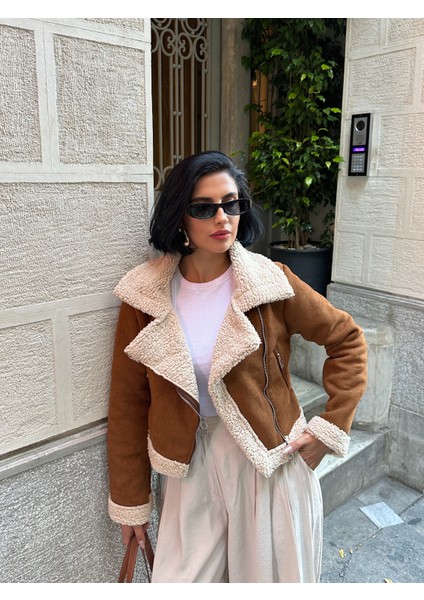 Kısa Içi Peluş Dışı Süet Kaban