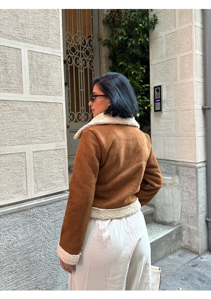 Kısa Içi Peluş Dışı Süet Kaban