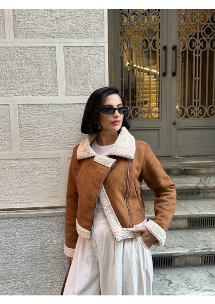 Kısa Içi Peluş Dışı Süet Kaban