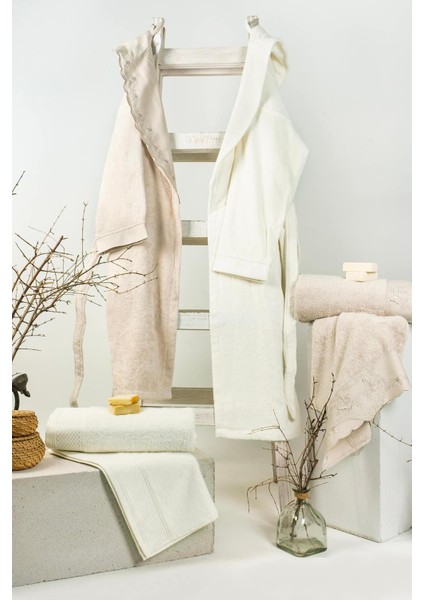 6 Parça Lena Bambu 3 Boyutlu Nakışlı Bornoz Seti - Ekru-Pudra fiyatları