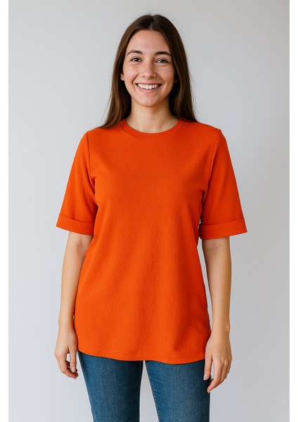 Kadın Oversize Kalıp Bürümcük Kumaş Duble Kol Yandan Yırtmaçlı T-Shirt Bluz - T954