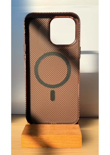 iPhone 14 Pro Max Aramid Karbon Fiber Checkered Kılıf – Hafiflikte Güç, Tasarımda Zarafet Magsafe modelleri
