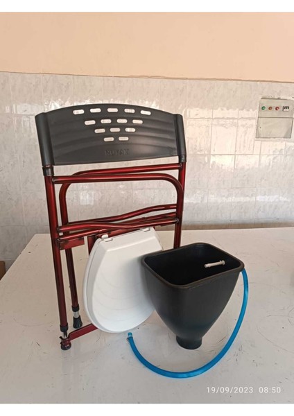Taharet Musluklu Hasta Lazımlığı Klozeti Tuvaleti Banyosu Direk Wc Seyyar Sandalyesi Katlanabilir