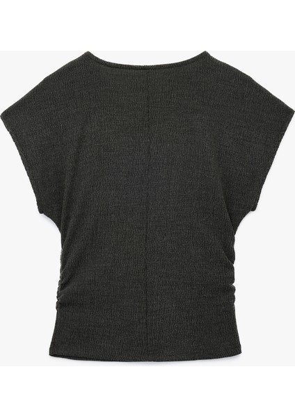 Bürümcük Kumaş Slim Fit Kısa Kollu Bisiklet Yaka Tişört fırsatları