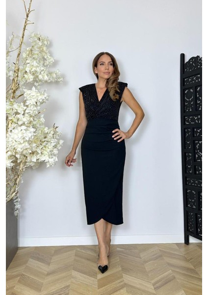 G1518 Kruvaze Yaka Taş Detaylı Drapeli Elbise Siyah