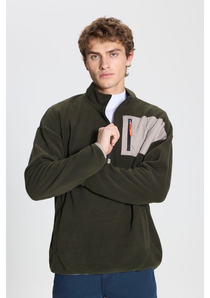 Erkek Haki Oversize Bol Kesim Dik Bato Yaka Cep Detaylı Fermuarlı Soğuk Geçirmez Polar Sweatshirt
