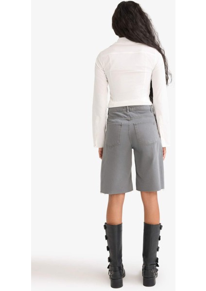 Normal Bel Kısa Paça Gabardin Bermuda Şort D0965AX24SM
