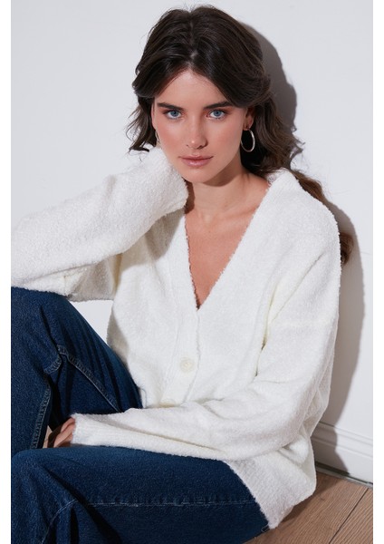 Oversize Fit Düğmeli V Yaka Uzun Kollu Triko Hırka Bayan Hırka 4616232