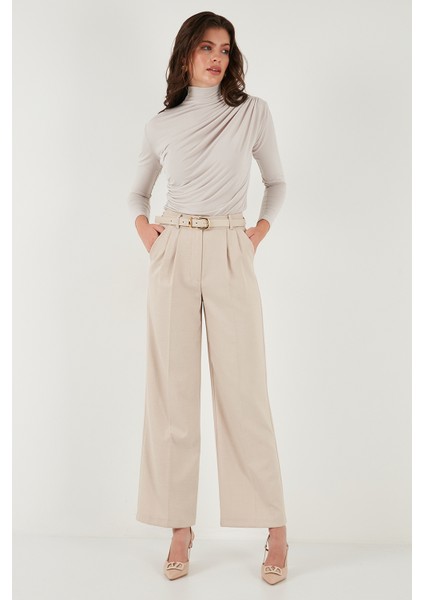 Streç Büzgü Detaylı Slim Fit Dik Yaka Bluz Bayan Bluz 669925 fırsatları