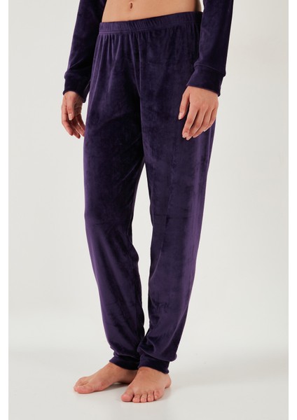 Regular Fit Yumuşak Dokulu Kadife Pijama Takımı Bayan Pijama Takımı 6094200W4 fırsatları