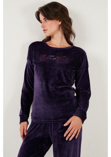 Regular Fit Yumuşak Dokulu Kadife Pijama Takımı Bayan Pijama Takımı 6094200W4