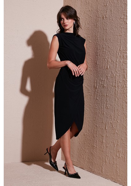 Drape ve Yırtmaç Detaylı Sıfır Yaka Kolsuz Midi Boy Elbise Bayan Elbise 611EL694