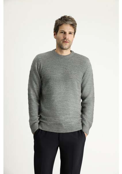 Bisiklet Yaka Slim Fit Dar Kesim Desenli Triko Kazak