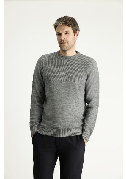 Bisiklet Yaka Slim Fit Dar Kesim Desenli Triko Kazak modelleri