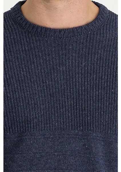 Bisiklet Yaka Slim Fit Dar Kesim Desenli Triko Kazak fırsatları