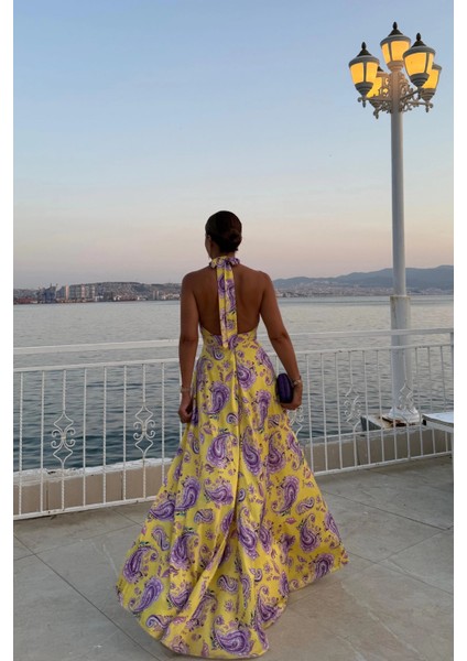 Sarı Desenli Boyundan Bağlama Detay Saten Elbise