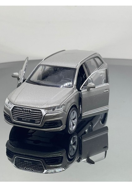 1.36 Ölçek Audi Q7 Metal Oyuncak Araba fiyatları