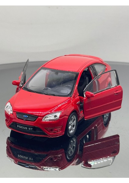 1.36 Ölçek Ford Focus Model Oyuncak Araba modelleri