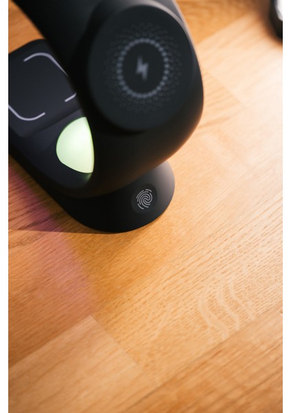 SL-CW20 Telefon, Saat, Kulaklık Uyumlu 15W Siyah Rgb Kablosuz Şarj Cihazı