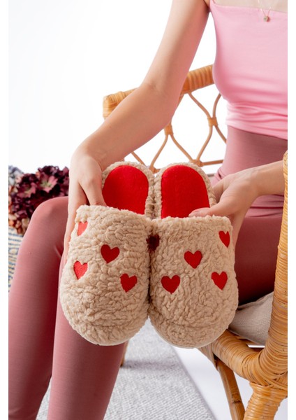 Kadın Peluş Kalpli Ev Terliği Peluş Ev Terliği Misafir Terliği Bohça Terliği modelleri