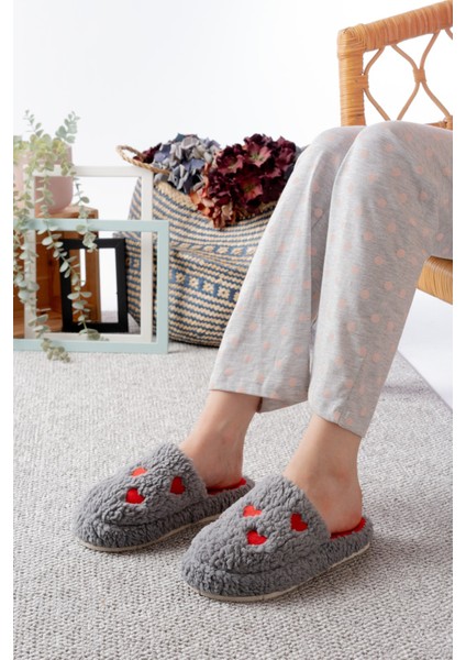 Kadın Peluş Kalpli Ev Terliği Peluş Ev Terliği Misafir Terliği Bohça Terliği fiyatları