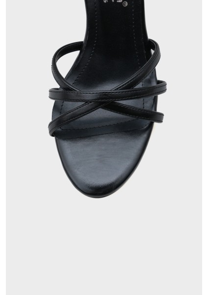 Stefanie Yuvarlak Burunlu Bantlı Orta Topuklu Kadın Sandalet modelleri