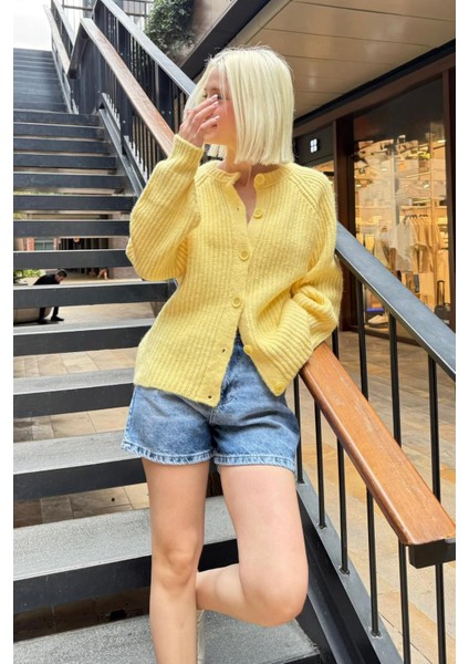 Sarı Bisiklet Yaka Selanik Örgü Düğmeli Kadın Hırka MG2487 indirimleri