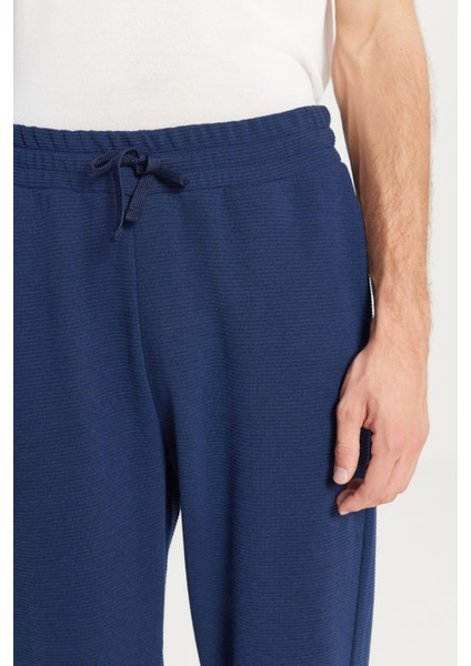 Pamuklu Standart Fit Beli Bağlamalı Desenli Yan Cepli Eşofman Altı fırsatları