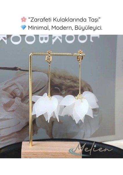 Günlük ve Özel Anlar Için Bohem Tarzı Lotus Çiçek Detaylı Zarif Beyaz Uzun Sallantılı Avrupa Tarzı Şık Küpe fiyatları