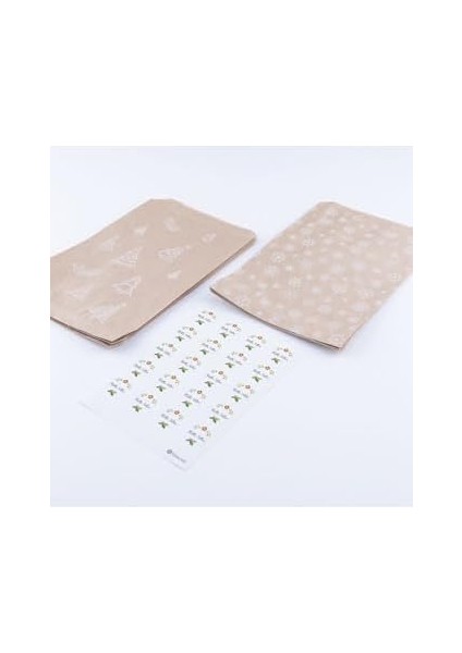 20 Adet Çam ve Kar Desenli Kese Kağıdı (18X30 Cm) ve Çiçekli Mutlu Yıllar Stickerdan Oluşan Set modelleri