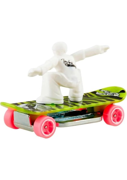 - Skate Grom - Hw Sports 1/5 - HKK42 - Short Card - Tony Hawk - Mattel 2023