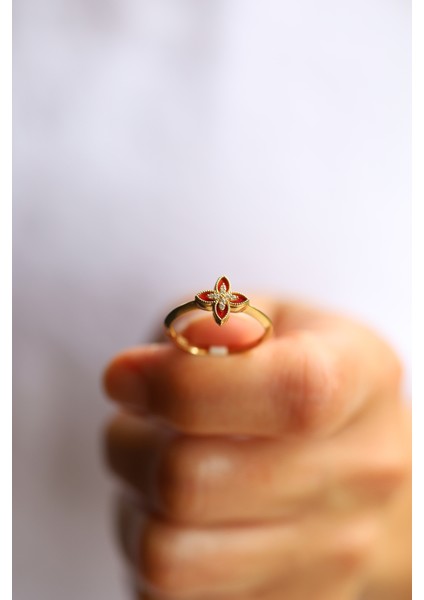 14 Ayar Altın Kırmızı Mineli ve Taşlı Lilyum Yüzük indirimleri