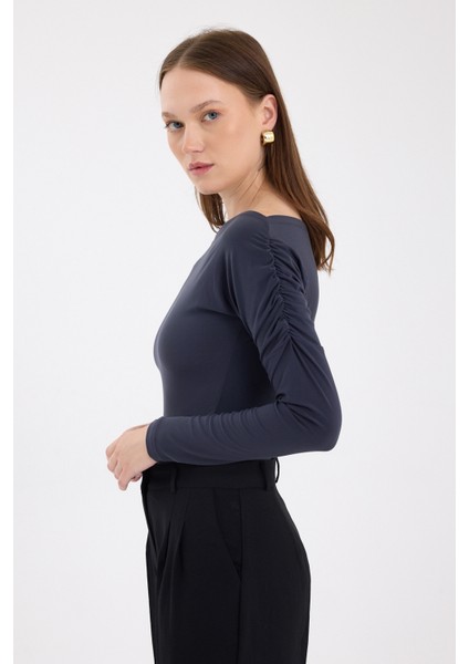 Füme Kayık Yaka Kol Büzgülü Bluz 2433
