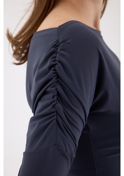 Füme Kayık Yaka Kol Büzgülü Bluz 2433 fırsatları