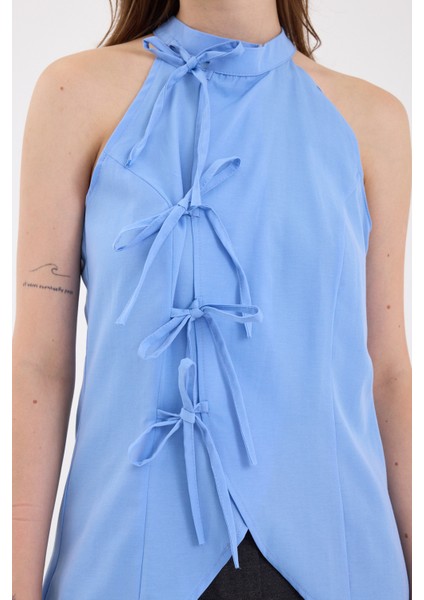 Mavi Ön Bağlama Detaylı Halter Yaka Bluz 8094A fırsatları