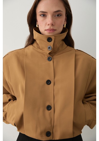 Camel Yüksek Yaka Düğmeli Trençkot fırsatları