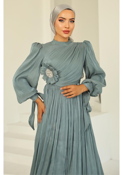 Pilise ve Taşlı Broş Detaylı Yoyo Ipek Tesettür Abiye Elbise Su Yeşili 1244 fiyatları