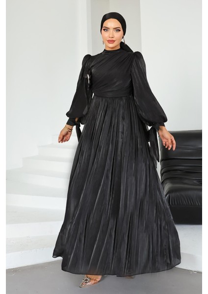 Pilise ve Taşlı Broş Detaylı Yoyo Ipek Tesettür Abiye Elbise Siyah 1244 modelleri