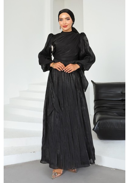 Pilise ve Taşlı Broş Detaylı Yoyo Ipek Tesettür Abiye Elbise Siyah 1244 indirimleri